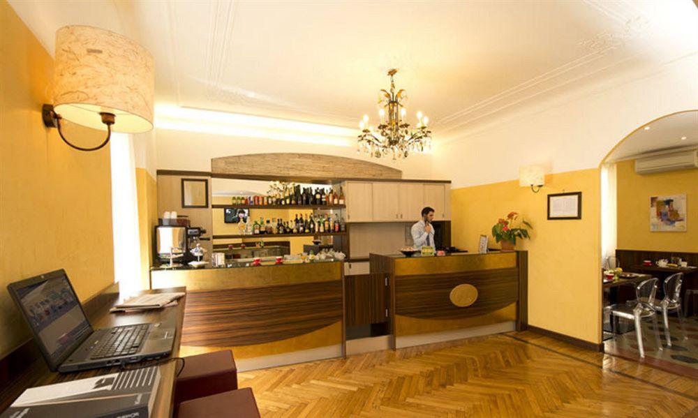 ホテル パニッザ ミラノ エクステリア 写真